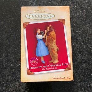 Hallmark Keepsake. Wizard of Oz. Dorothy and Cowardly Lion.